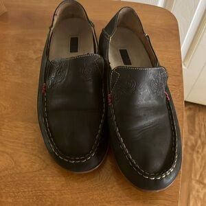 Olukai navy soft leather loafer